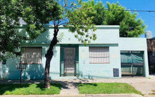 Venta de casa céntrica – Lujan