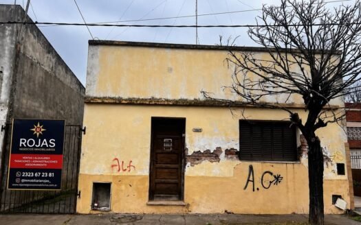  ¡SE VENDE CASA CÉNTRICA!